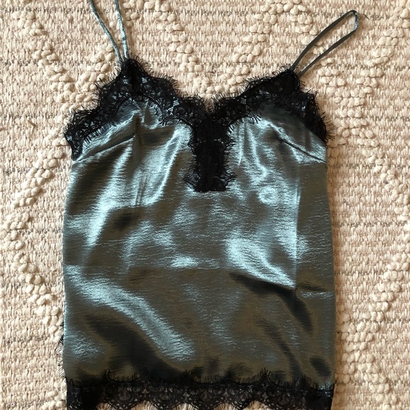 Tops - BNWT LF lace tank top